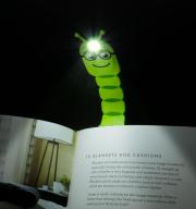 Piestiprināma grāmatu lampiņa Flexilight Bookworm Green